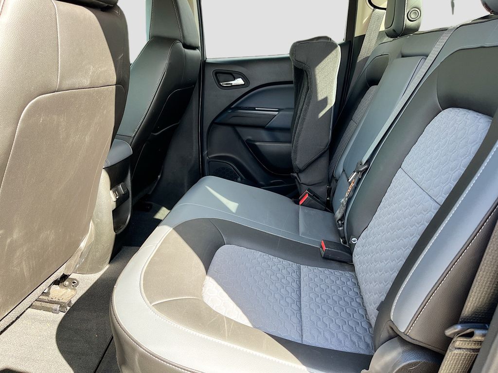 Used 2021 Black Chevrolet Z71 image 24