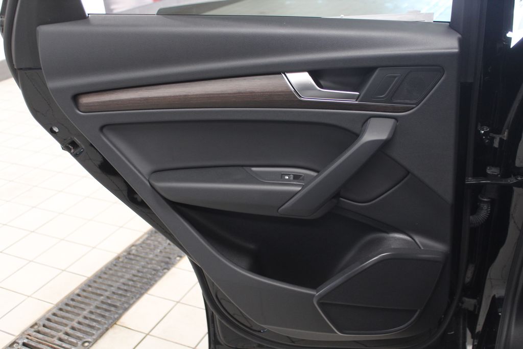 Thumbnail: 2023 Audi Q5 - 21