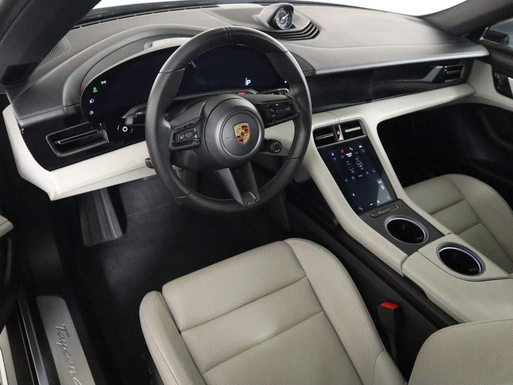 Thumbnail: 2020 Porsche Taycan - 9