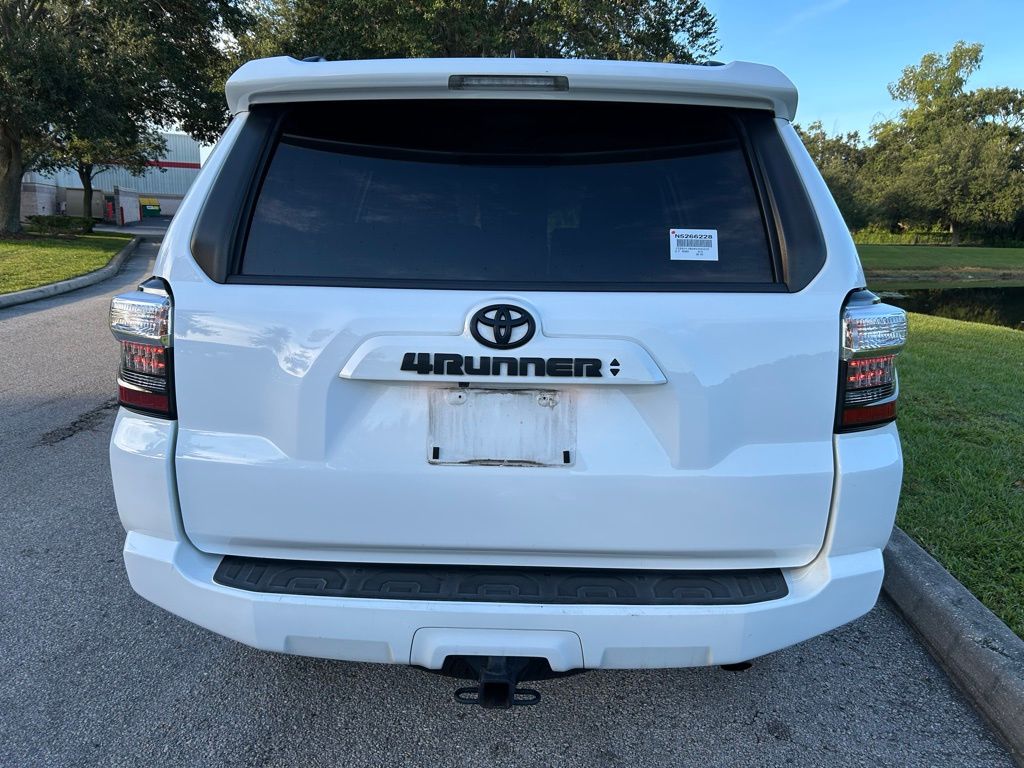 Thumbnail: 2022 Toyota 4Runner - 4