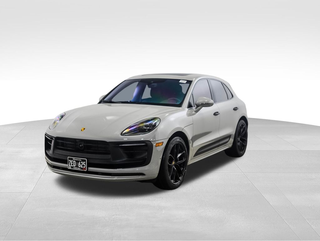 Thumbnail: 2023 Porsche Macan - 1