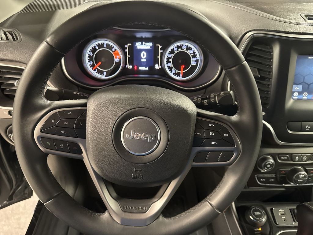 used 2019 Jeep Cherokee car, priced at $16,702