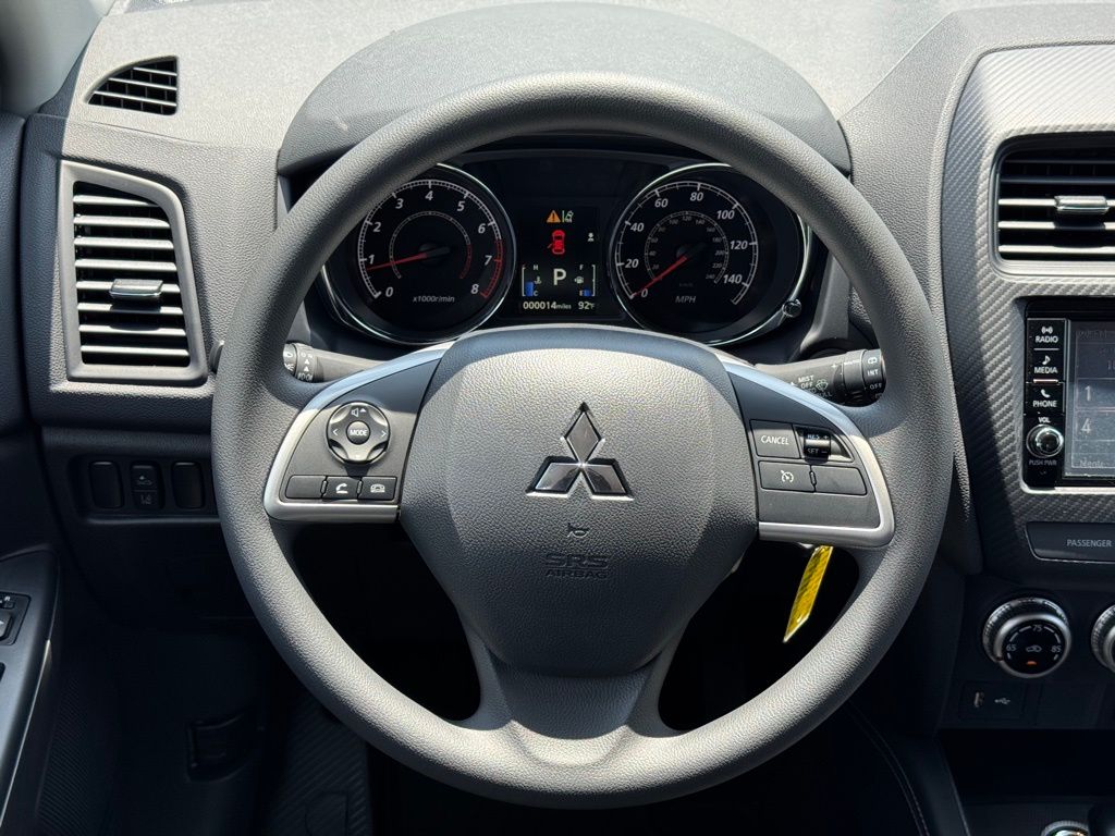 2025 Mitsubishi Outlander Sport ES photo 15