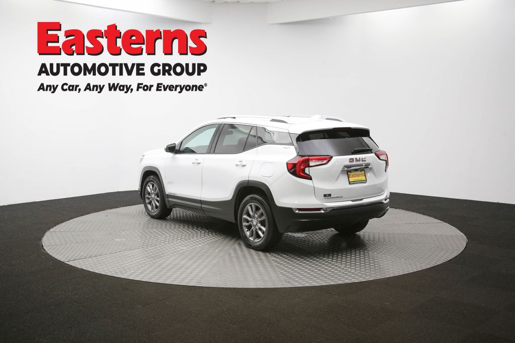 Used 2024 White GMC SLT image 63