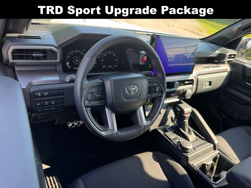 2024 Toyota Tacoma TRD Sport 4x4 photo 2