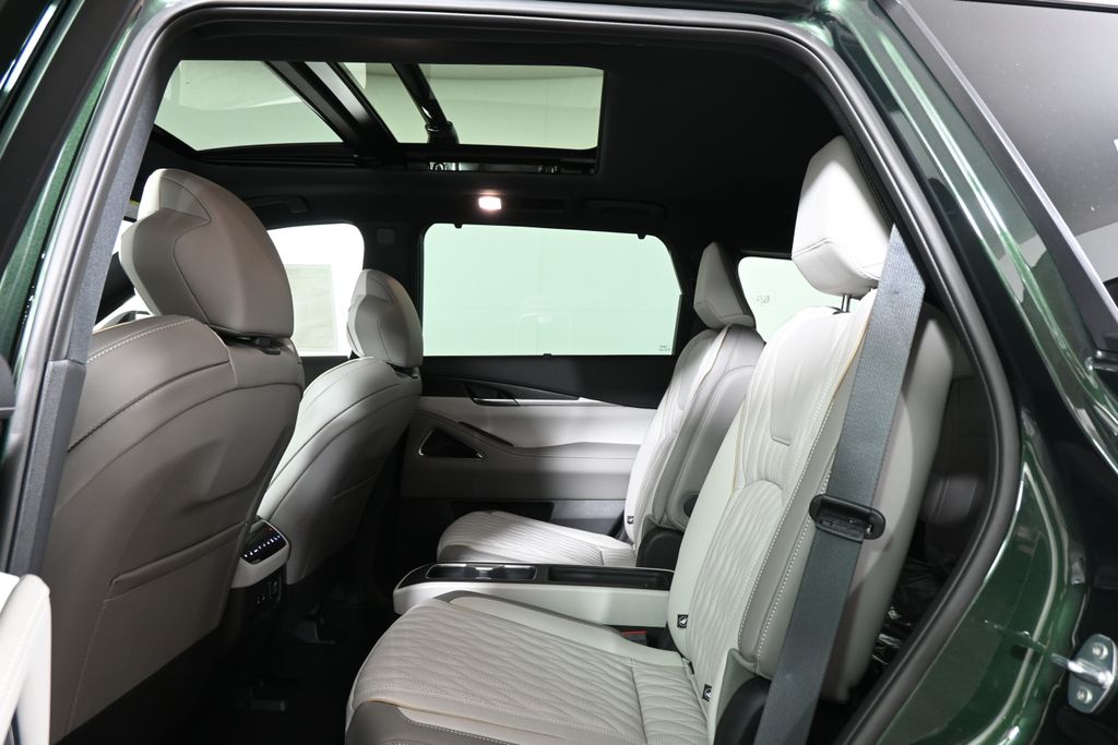 Thumbnail: 2026 INFINITI QX60 - 28