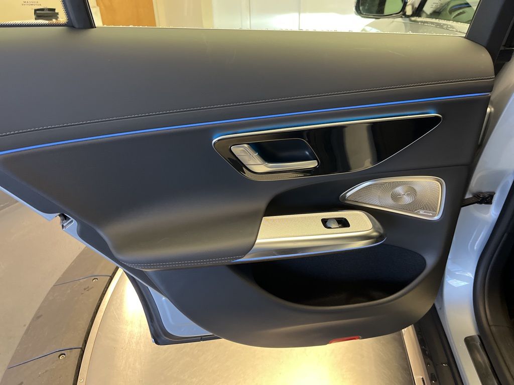 Thumbnail: 2025 Mercedes-Benz E-Class - 23