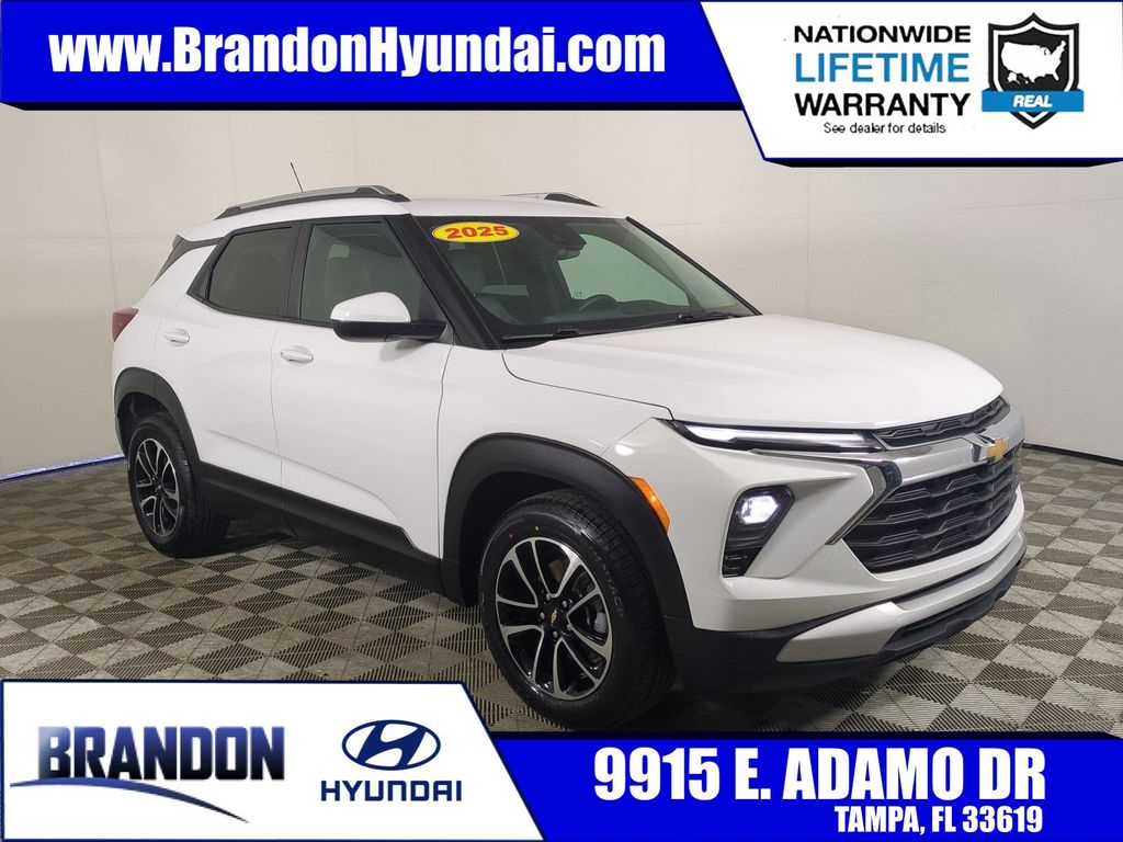 Summit White 2025 Chevrolet Trailblazer SUV / Crossover Front-Wheel Drive Continuously Variable Transmission