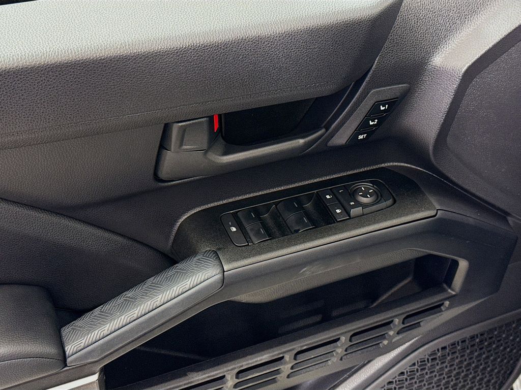 Thumbnail: 2025 Toyota 4Runner - 18