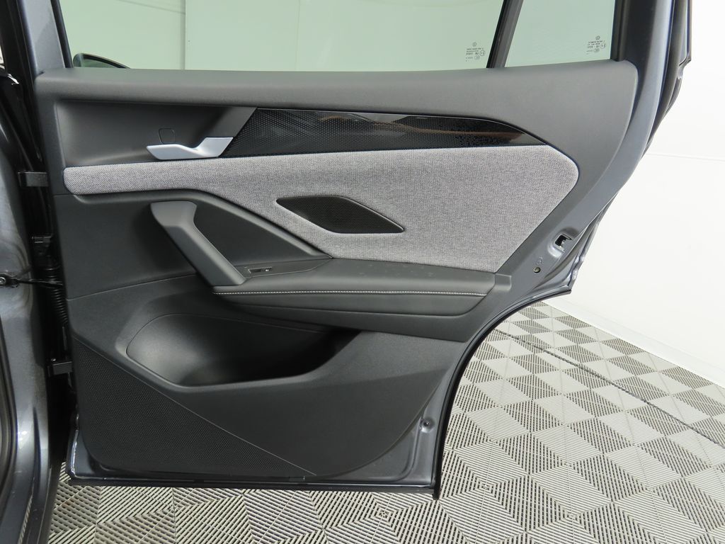 Thumbnail: 2025 Volkswagen Tiguan - 27