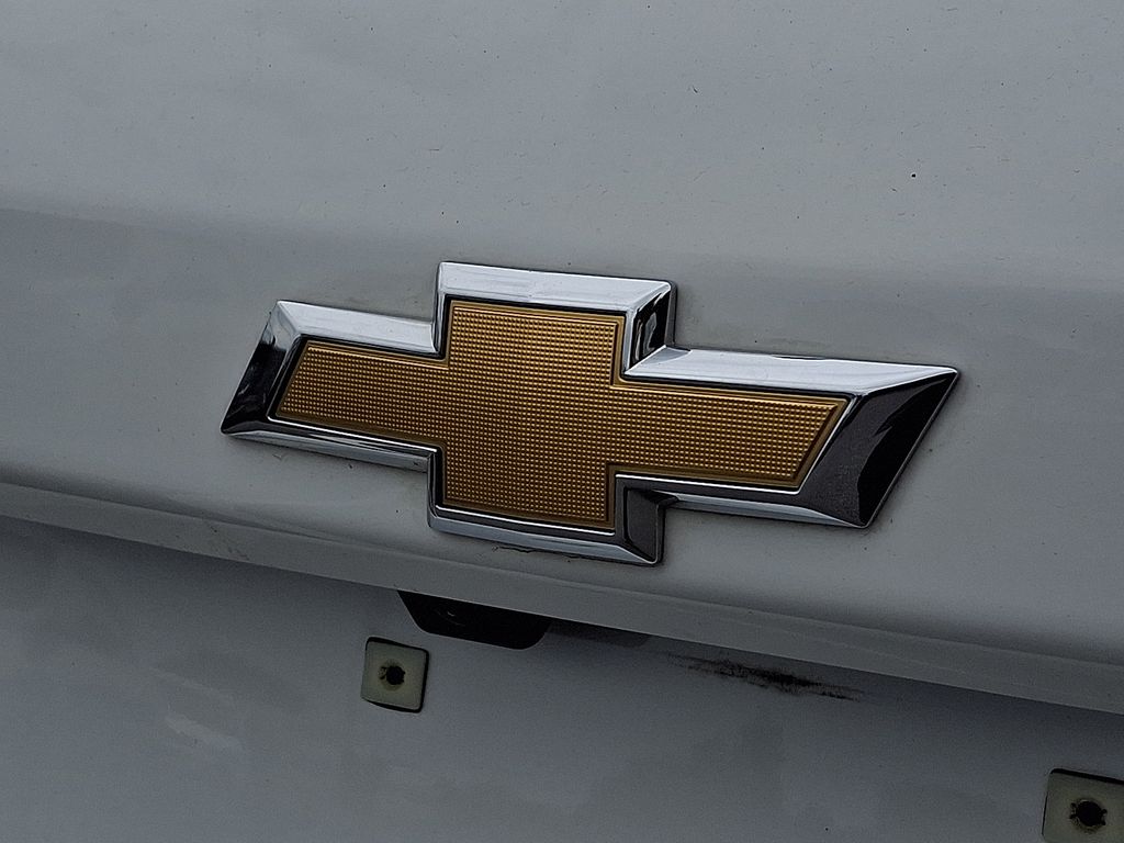 2022 Chevrolet Equinox LS White at Klick Lewis Buick Chevrolet