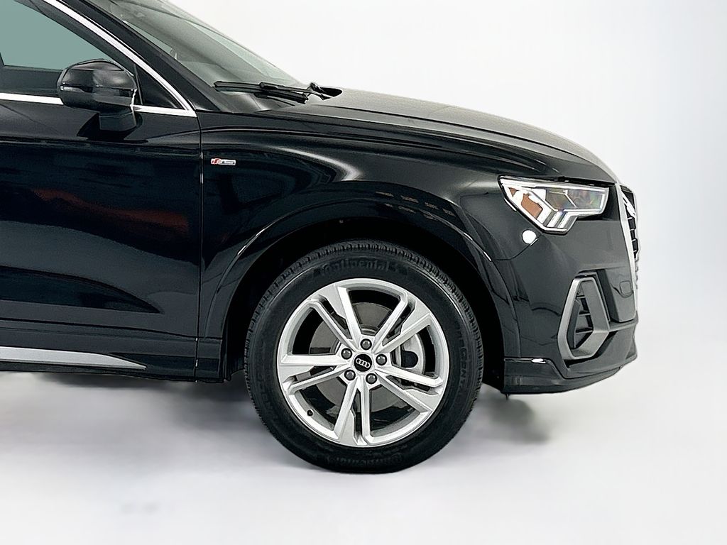 Thumbnail: 2024 Audi Q3 - 11