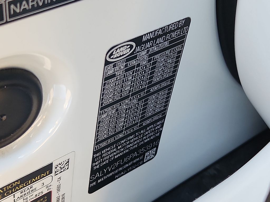 Thumbnail: 2023 Land Rover Range Rover Velar - 28