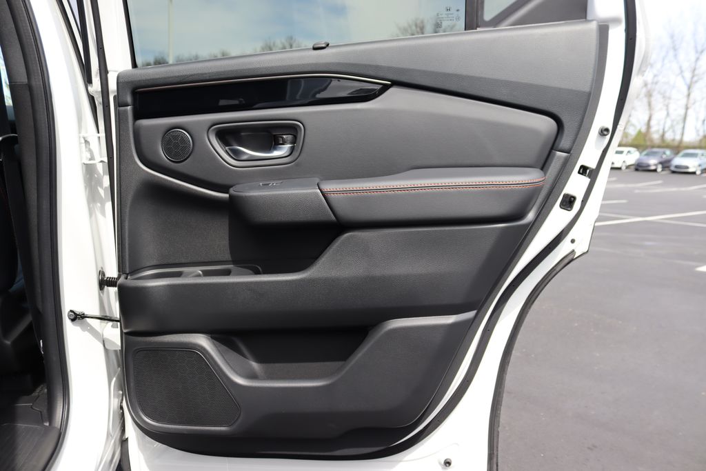 2025 Honda Pilot TrailSport 16