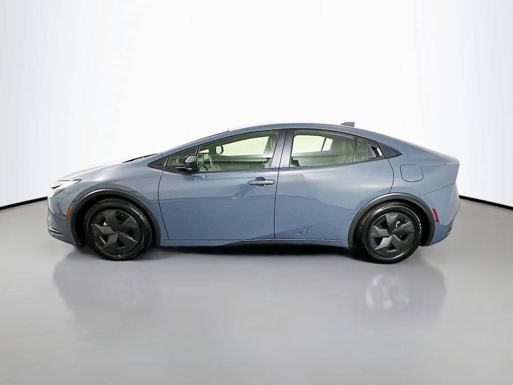Thumbnail: 2024 Toyota Prius - 8