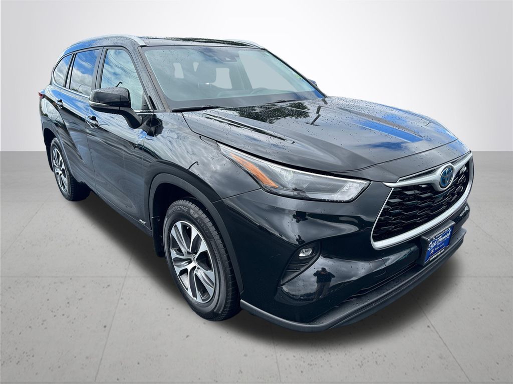 2023 Toyota Highlander Hybrid XLE