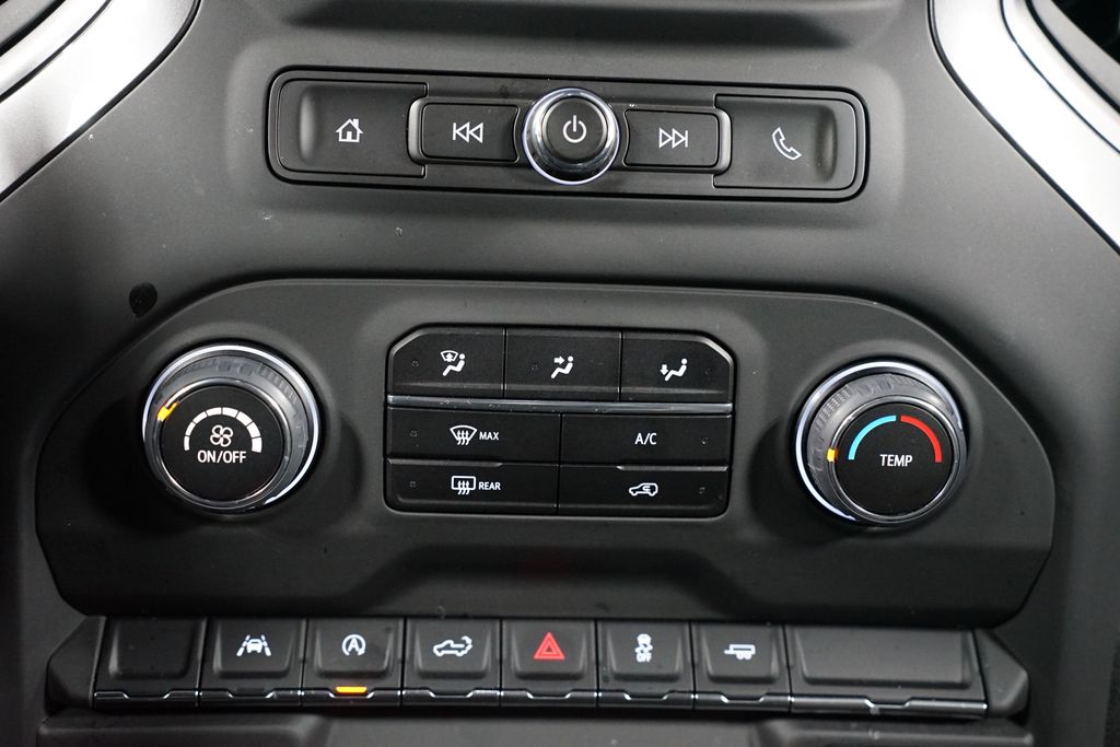 Thumbnail: 2024 Chevrolet Silverado 1500 - 19