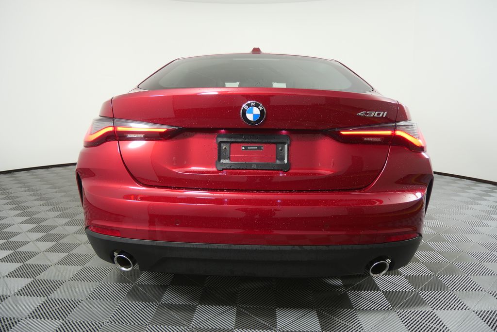 Thumbnail: 2025 BMW 4 Series - 4