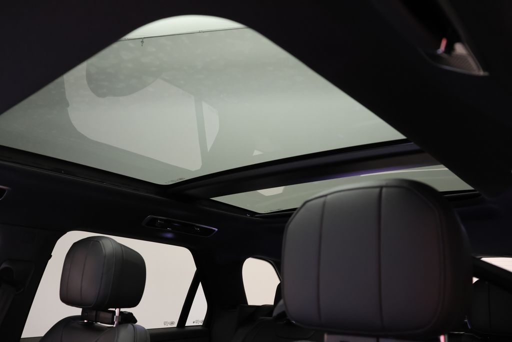 Thumbnail: 2026 Land Rover Range Rover Sport - 13