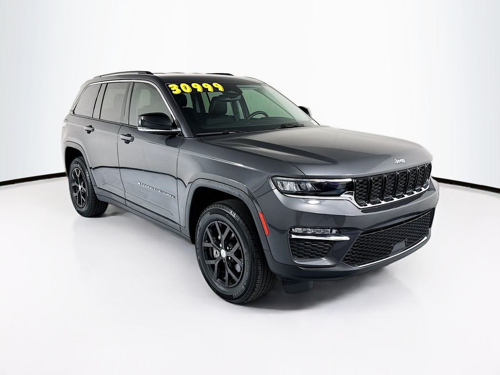 Thumbnail: 2023 Jeep Grand Cherokee - 3