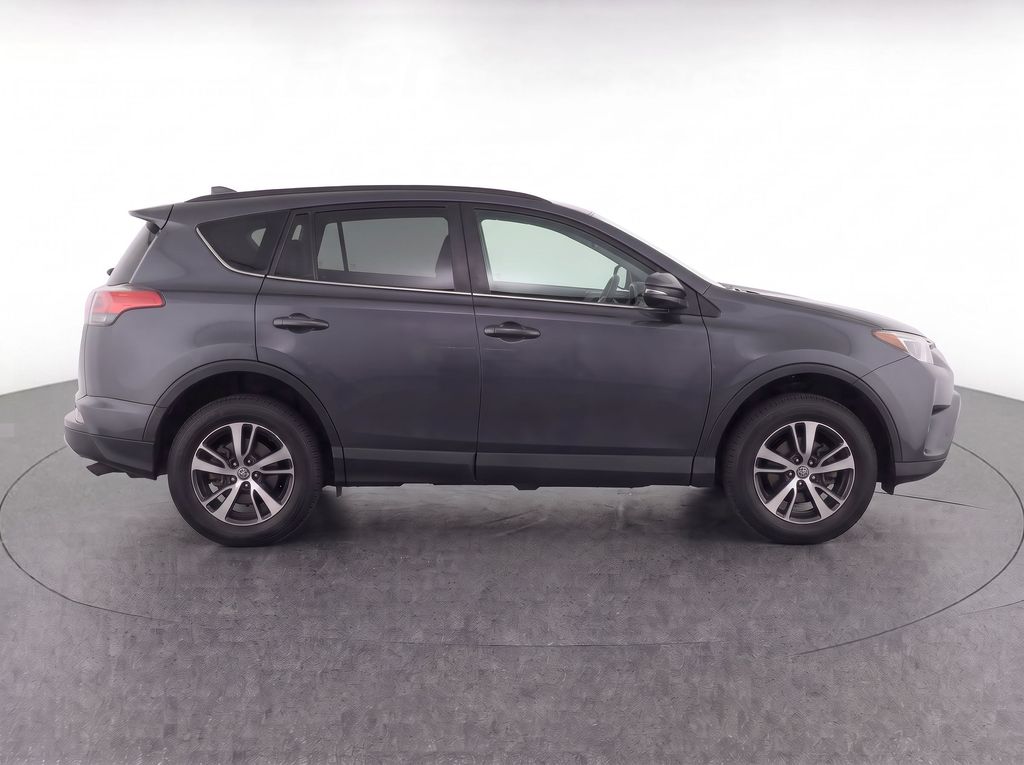 Thumbnail: 2017 Toyota RAV4 - 2