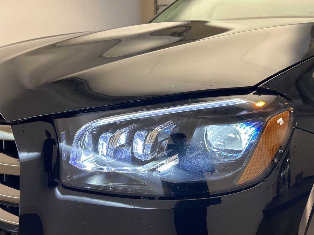 Thumbnail: 2026 Mercedes-Benz GLS - 9