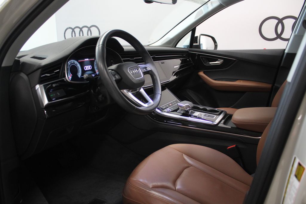 Thumbnail: 2023 Audi Q7 - 11