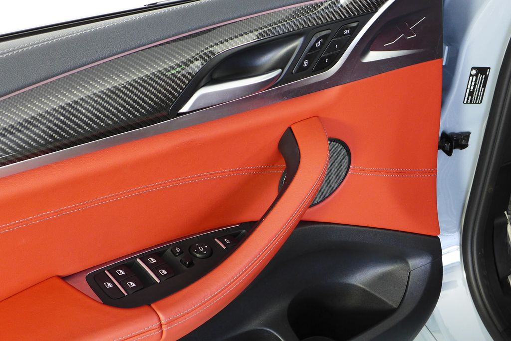 Thumbnail: 2022 BMW X4 - 13