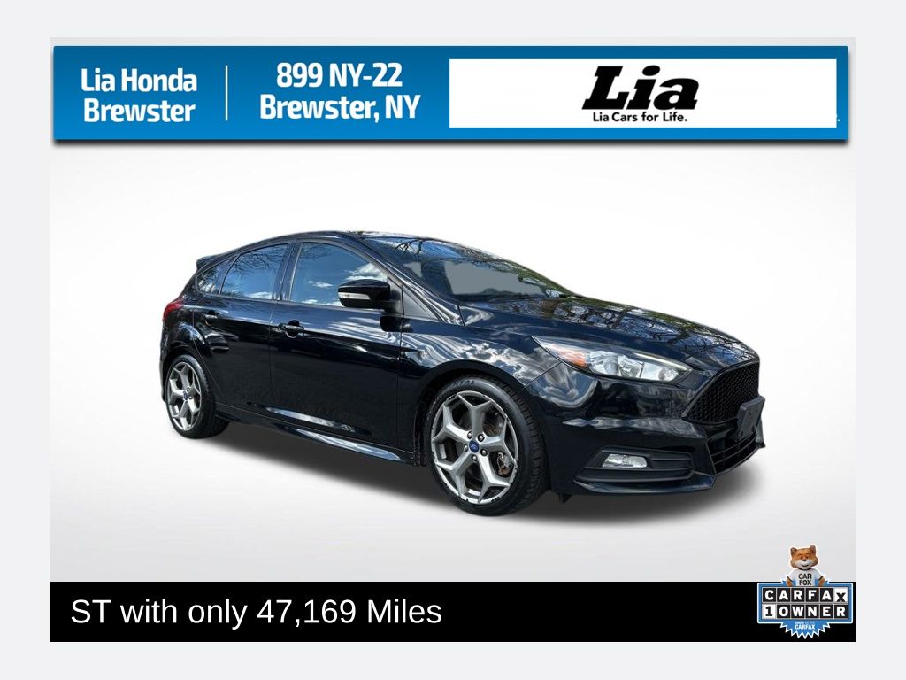 Shadow Black 2018 Ford Focus ST Hatchback Front-Wheel Drive 6-Speed Manual