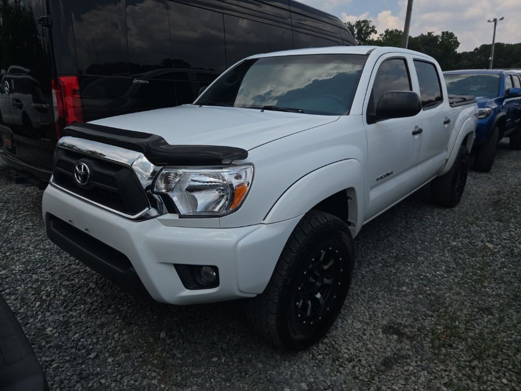 Super White 2013 Toyota Tacoma Pickup Truck Four-Wheel Drive 5-Speed Automatic Overdrive