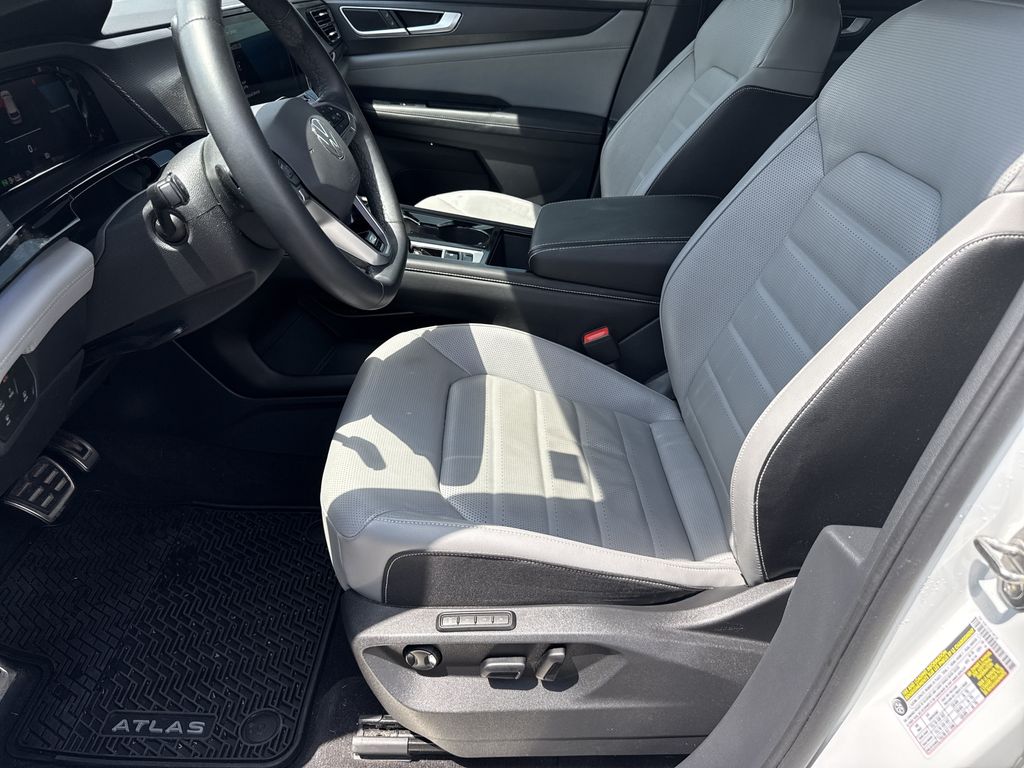 2024 Volkswagen Atlas Cross Sport 2.0T SEL R-Line  at DeMontrond Auto Country
