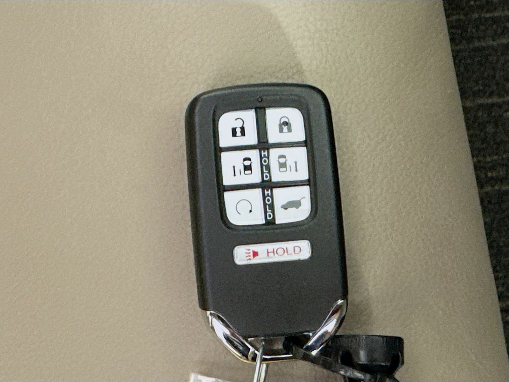 Used Car 2021 Honda Odyssey  Touring For Sale Under $30,000 In Austin, Texas