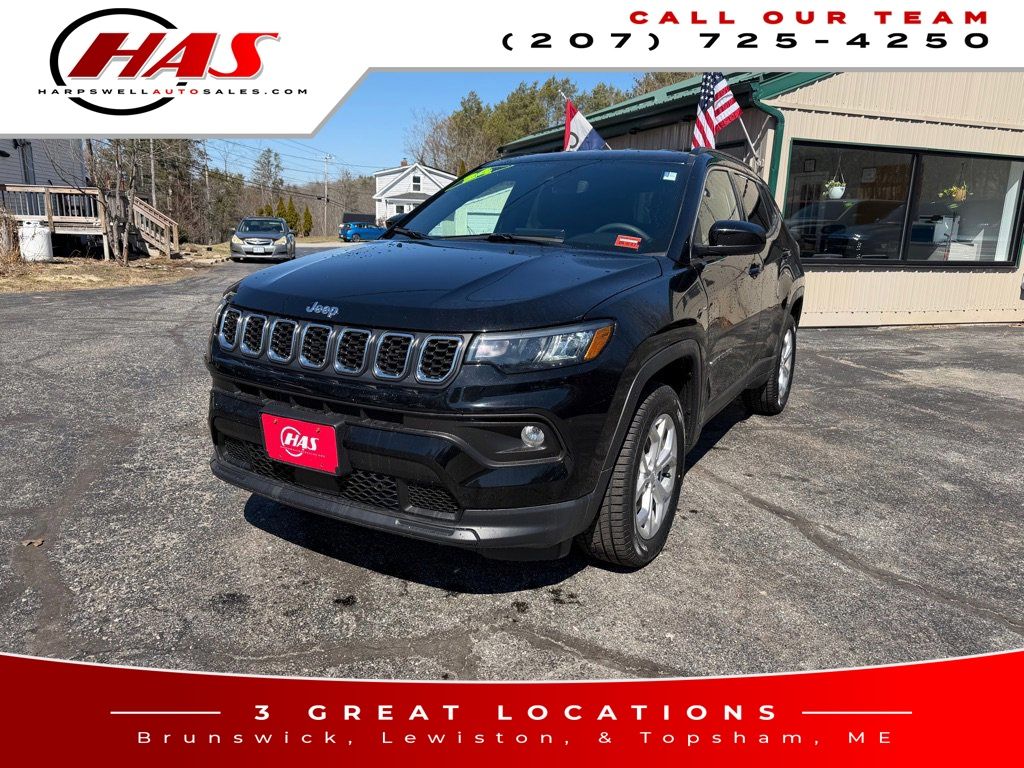 Diamond Black Crystal Pearlcoat 2024 Jeep Compass Latitude 4WD SUV / Crossover Four-Wheel Drive 8-Speed Automatic