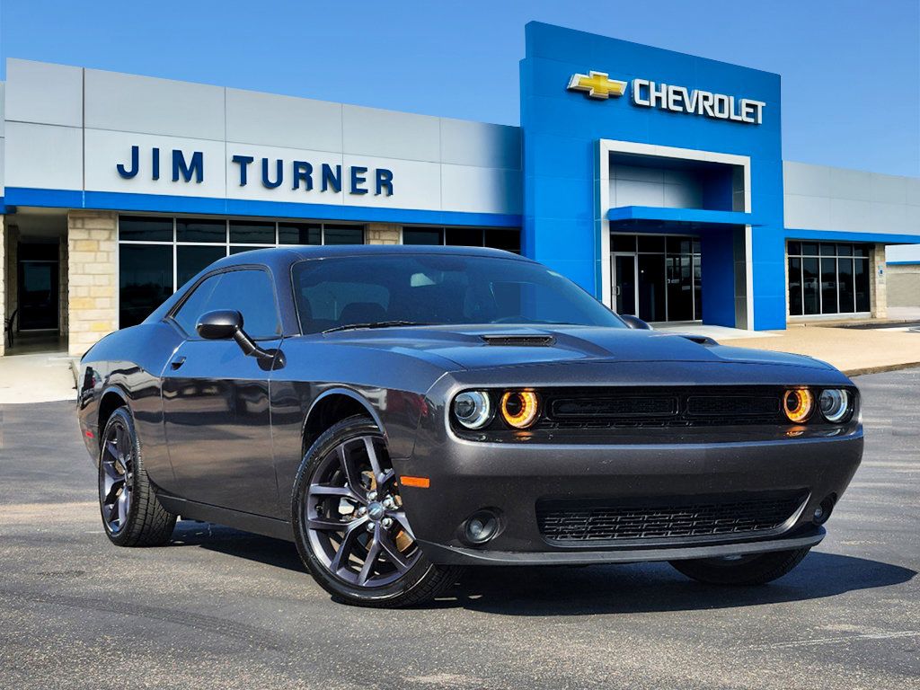 2021 Dodge Challenger SXT 1