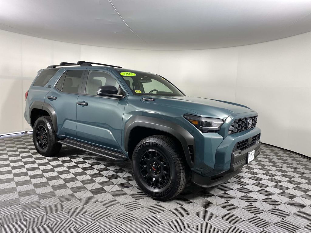 Everest 2025 Toyota 4Runner SUV / Crossover Four-Wheel Drive 8-Speed Automatic