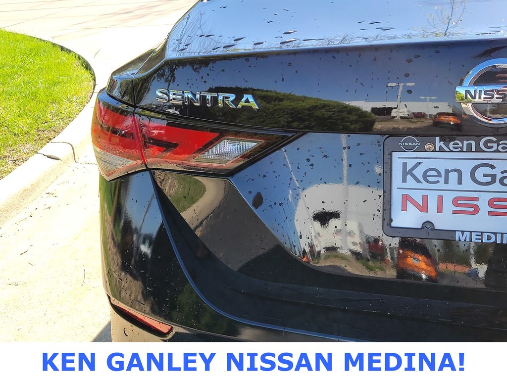 2023 Nissan Sentra SV photo
