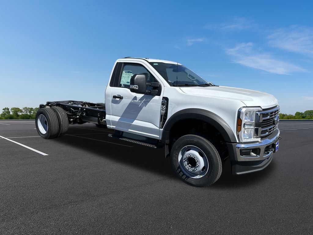 New 2025 Ford Super Duty F-600 Chassis Regular Cab (DRW) 169" Wheelbase XL