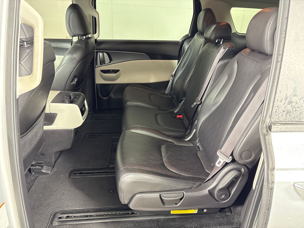 Certified Used 2022 Silver Kia LXS image 30