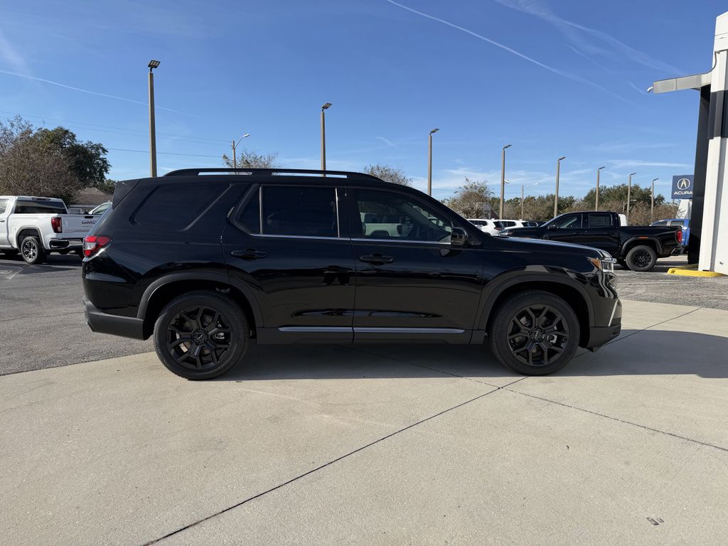 new 2025 Honda Pilot car, priced at $50,875