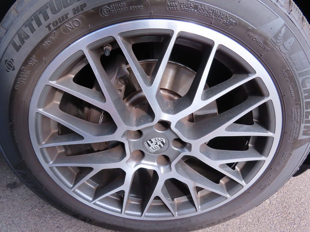 Thumbnail: 2018 Porsche Macan - 13