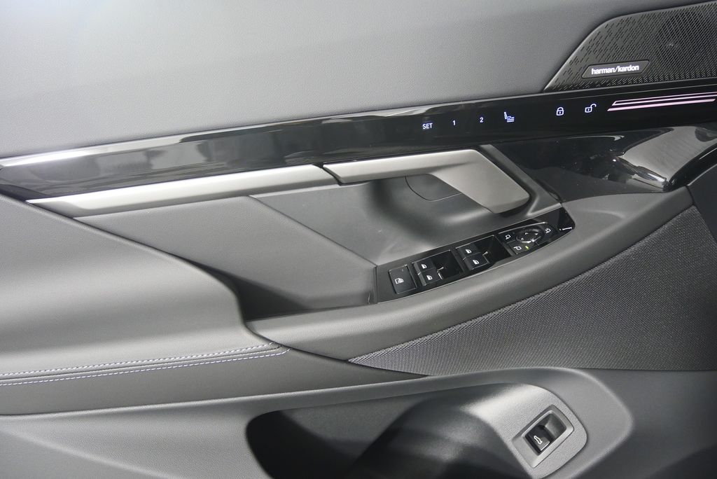 2026 BMW 5 Series 530i 8