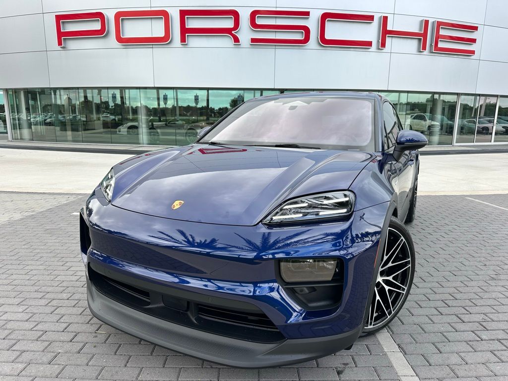 Thumbnail: 2025 Porsche Macan - 1