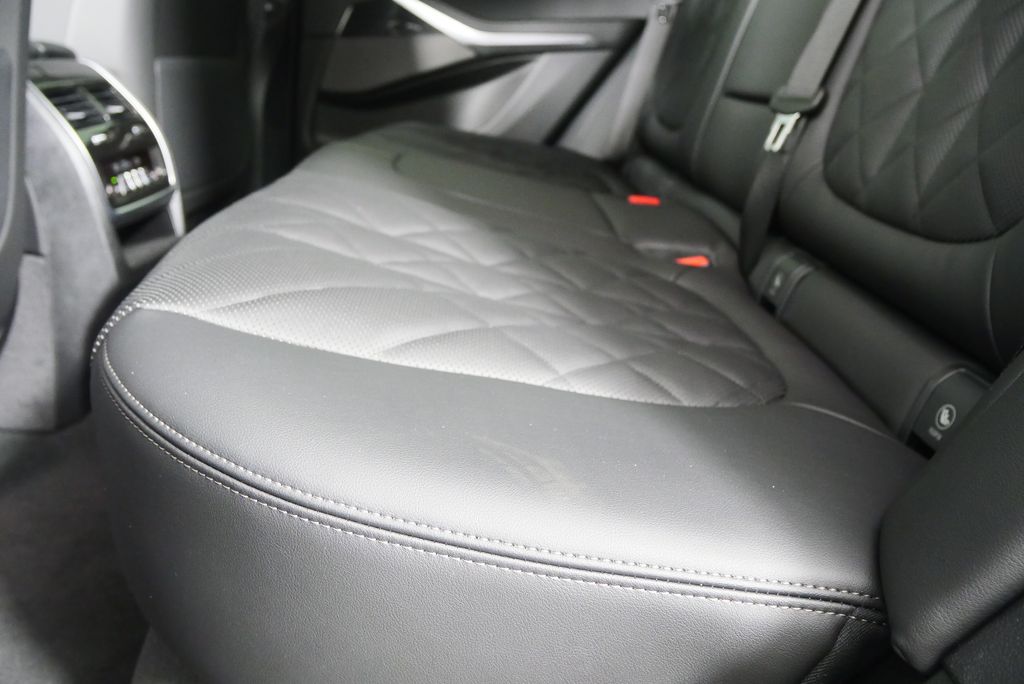 Thumbnail: 2026 BMW X5 - 15