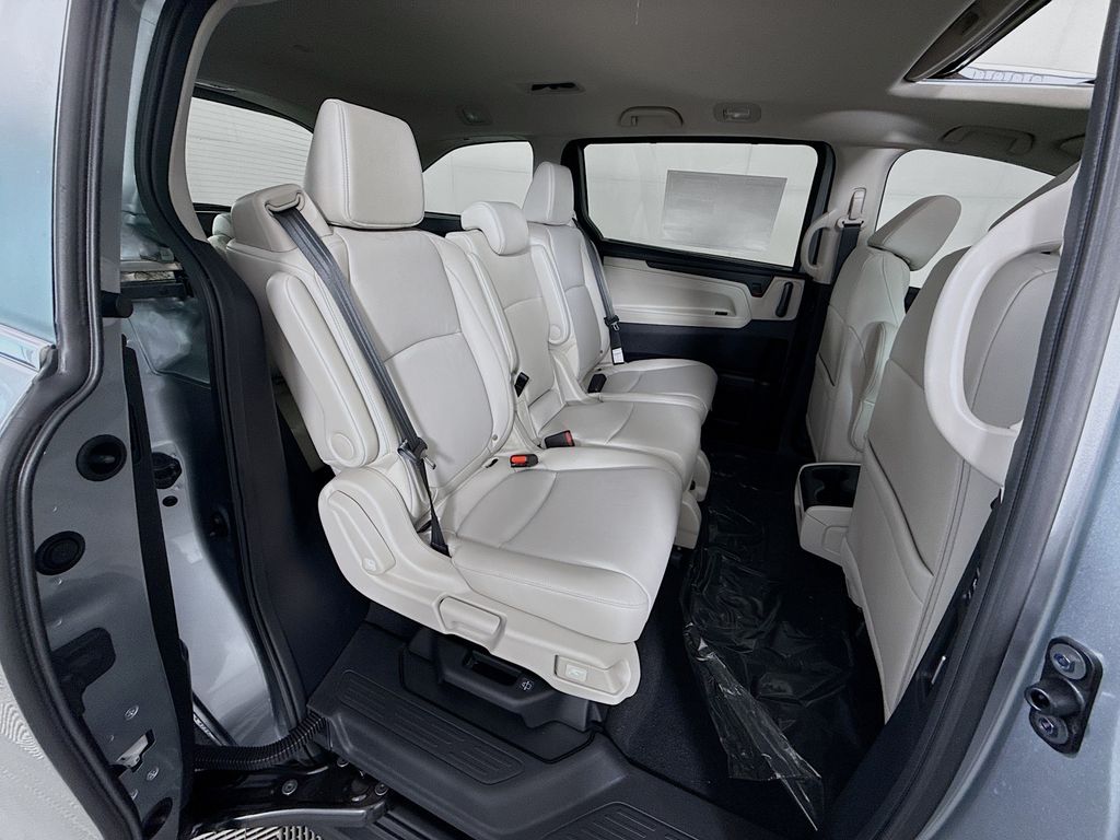 Thumbnail: 2026 Honda Odyssey - 20