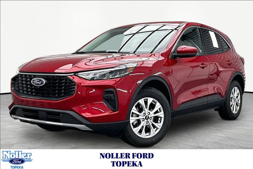 Rapid Red Metallic Tinted Clearcoat 2023 Ford Escape SUV / Crossover All-Wheel Drive 8-Speed Automatic