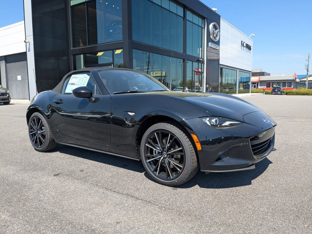 2026 Mazda MX-5 Miata Grand Touring