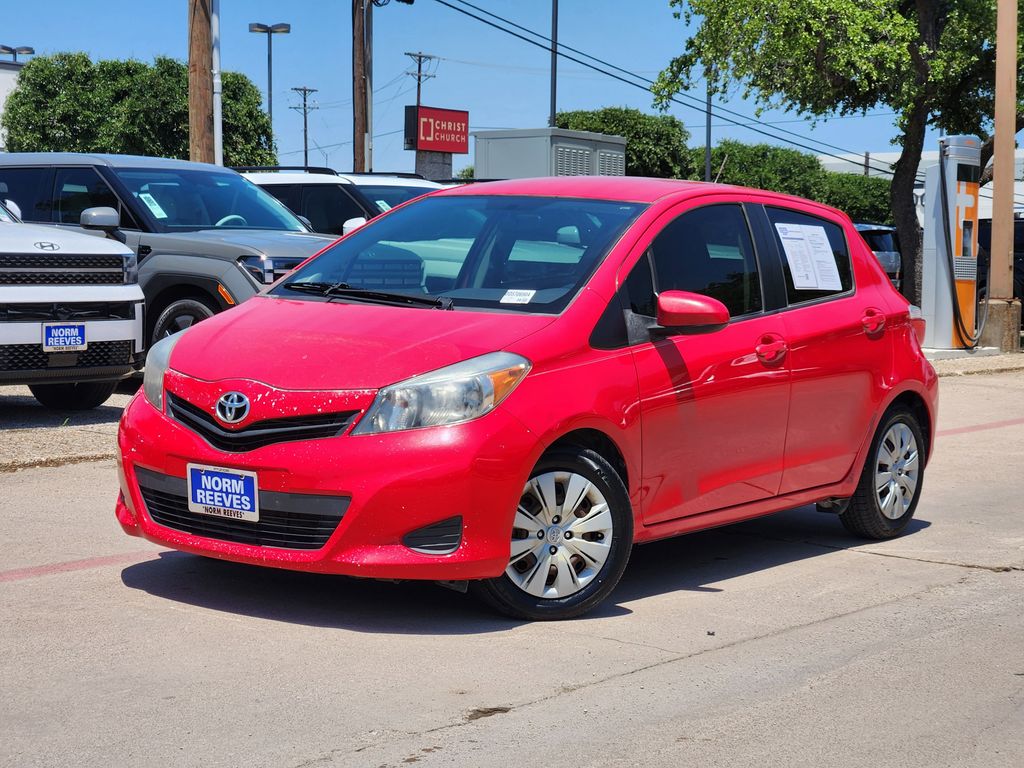 2013 Toyota Yaris LE 2dr Hatchback