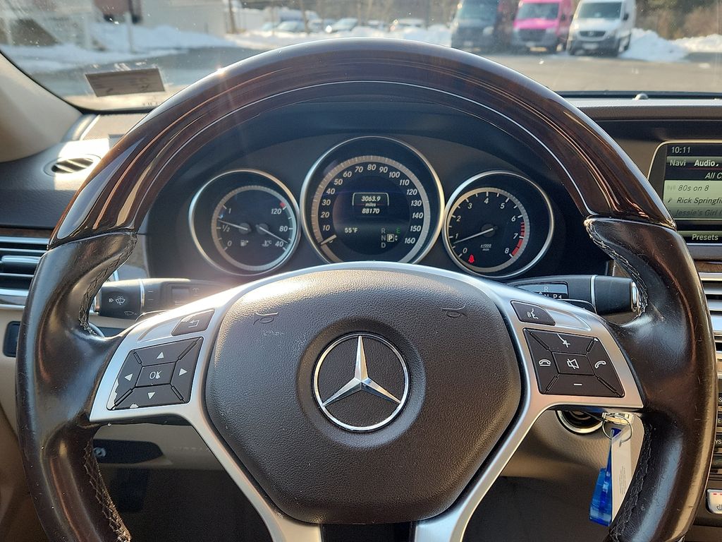 Thumbnail: 2015 Mercedes-Benz E-Class - 21