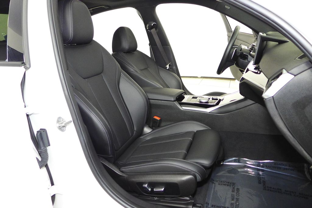 Thumbnail: 2023 BMW 3 Series - 19