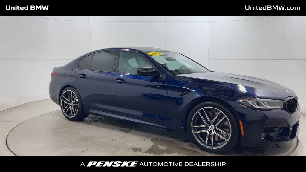 Thumbnail: 2023 BMW M5 - 2